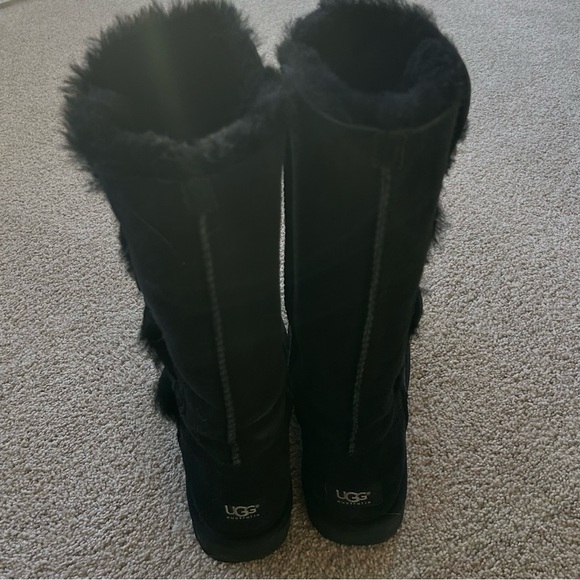 Women’s UGG Bailey Button Triplet Boots - Picture 4 of 10